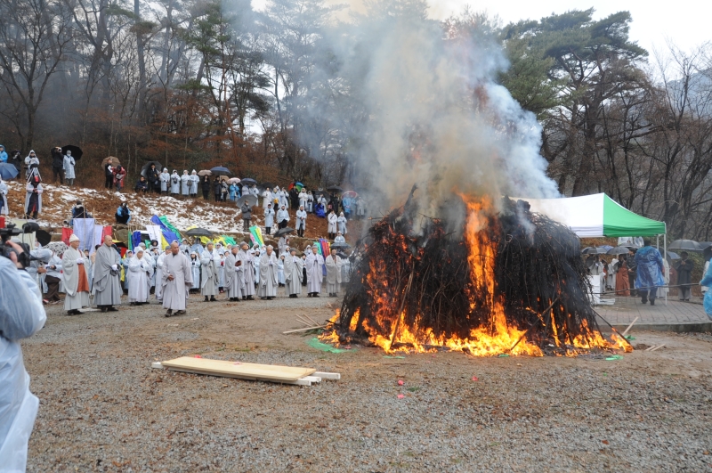 2012.01.19_법주사 범행대종사 다비식
